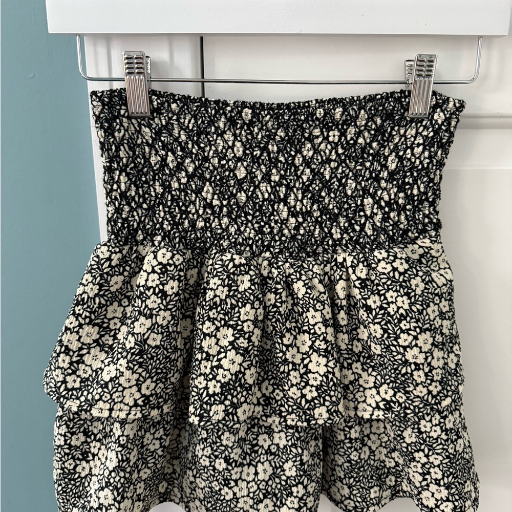 Zara Black and White Floral Mini Skirt